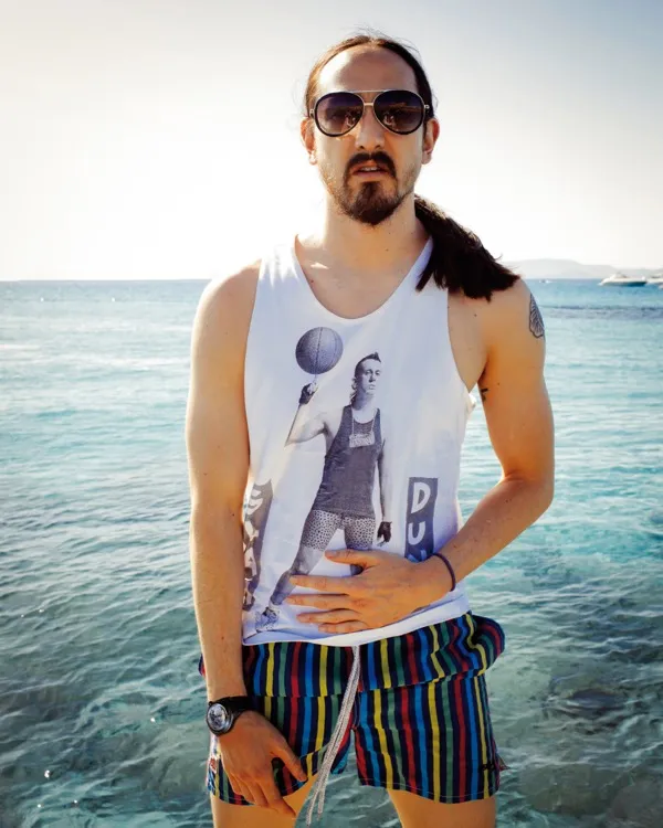 Steve Aoki Corum - 2